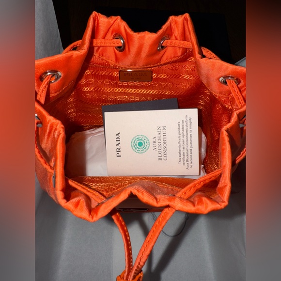 NEW WITH TAGS/IN BOX Prada Re-Edition 1978 Re-Nylon Mini Bucket Bag in Orange - Picture 5 of 8